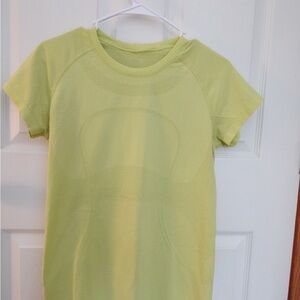 lululemon athletica Light Green Short Sleeve Tee